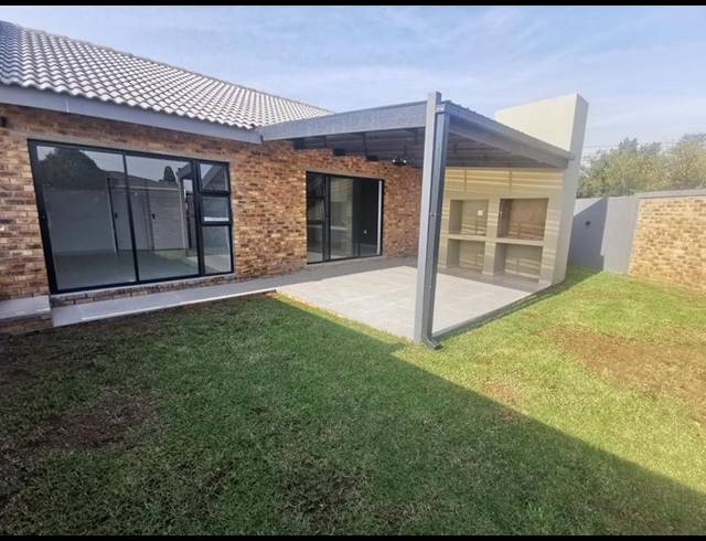 3 BEDROOM TOWNHOUSE FOR SALE IN KOOKRUS